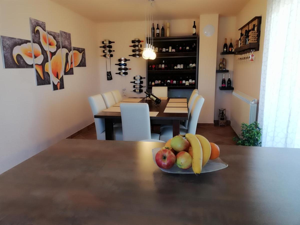 Apartman Nikola Ladrovici Kültér fotó