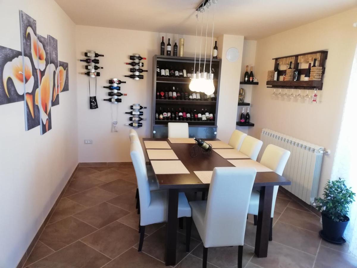 Apartman Nikola Ladrovici Kültér fotó