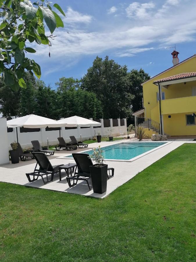 Apartman Nikola Ladrovici Kültér fotó